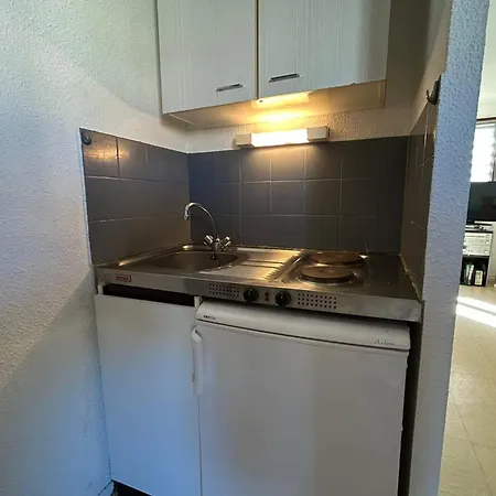 Charming T2 In With Swimming Pool Apartment
