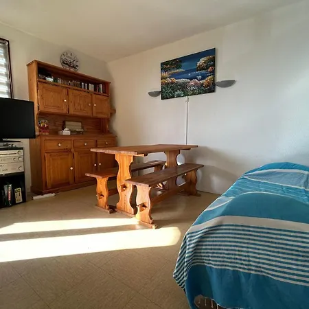 Charming T2 In With Swimming Pool *